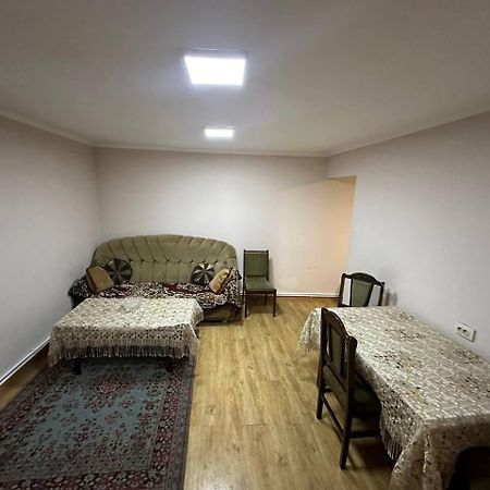 Ghazaryan Appartement Jerevan Buitenkant foto